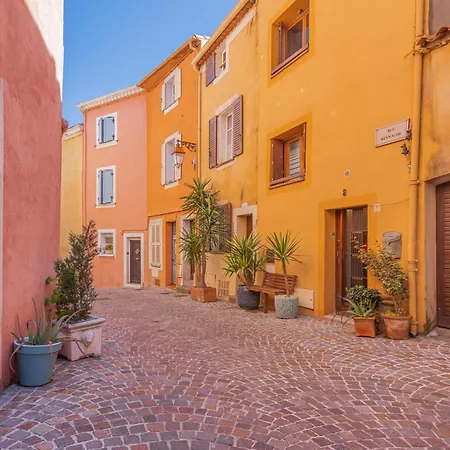 En Plein Centre De Apartment Frejus